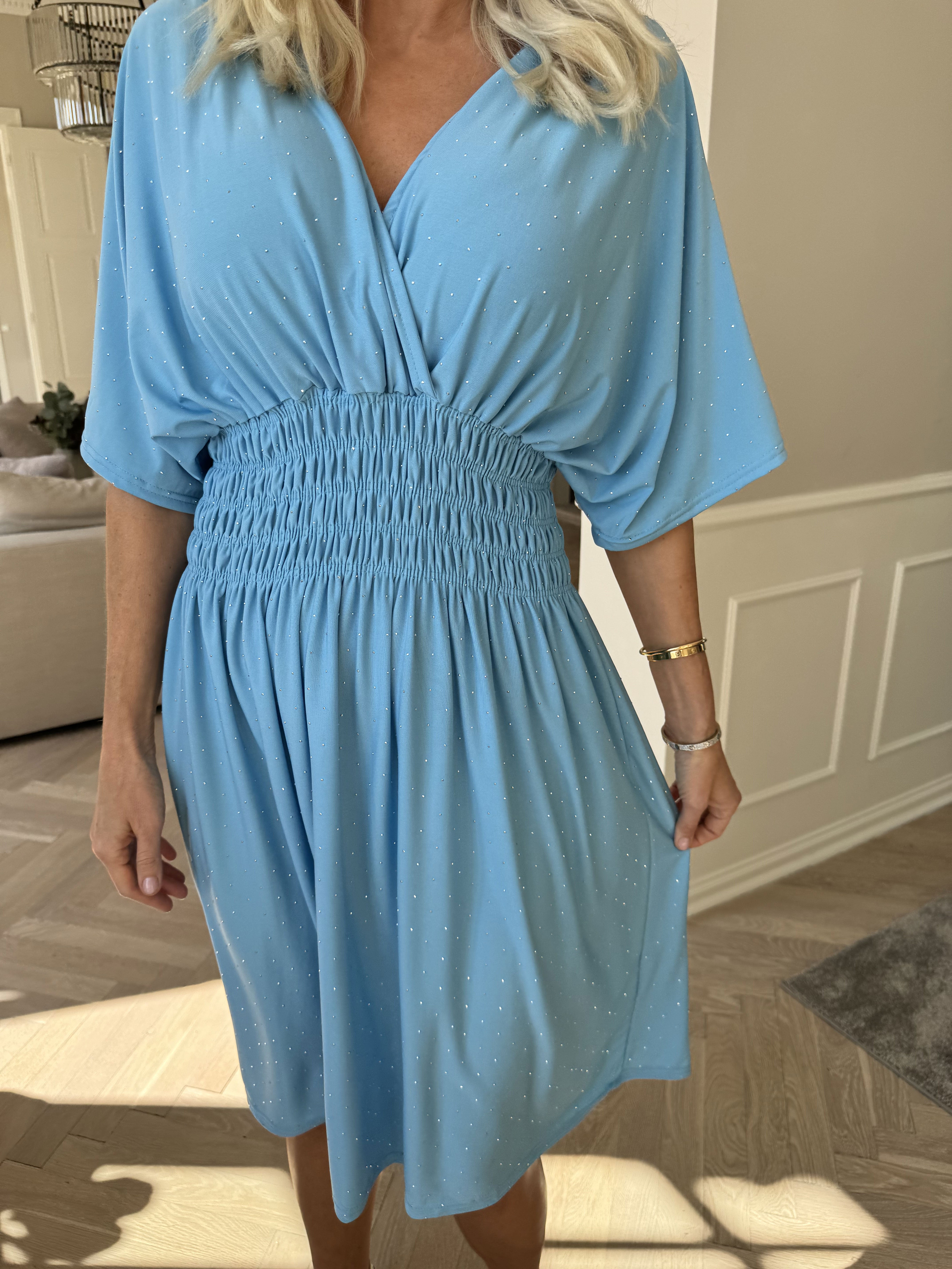 Pams Crystal Short - Kort elastisk klänning med strass